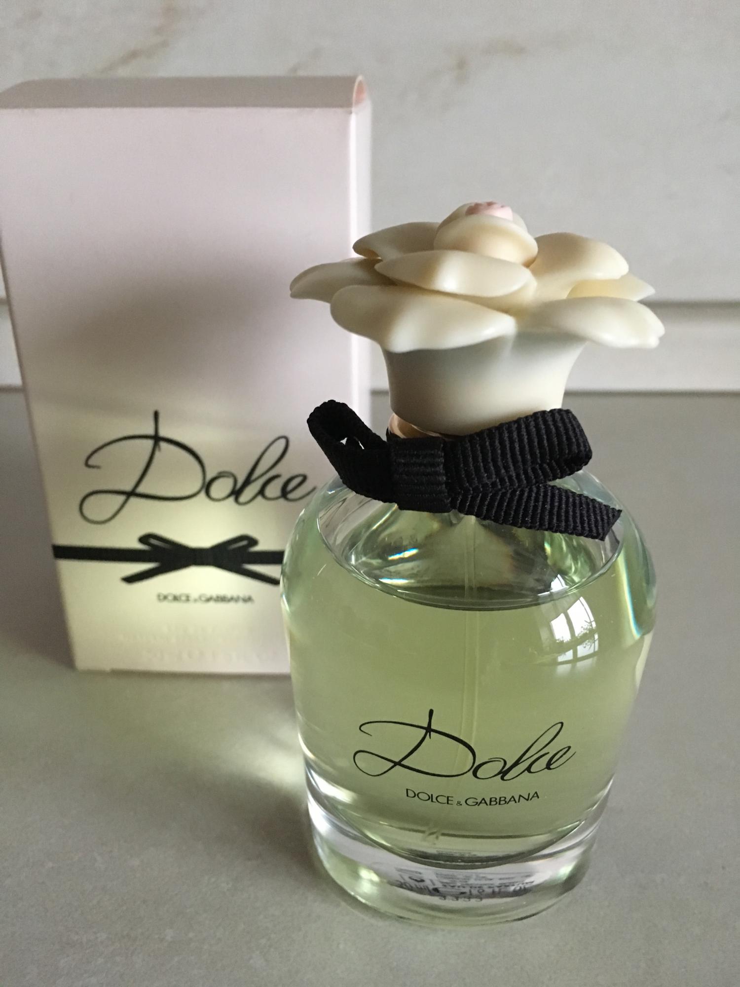 Dolce vanilla. Летуаль духи Дольче. Дольче Габбана духи женские летуаль. Дольче Габбана зеленые духи. Духи Дольче Габбана в белом флаконе.