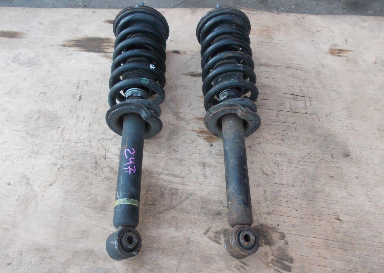 Передние стойки амортизаторов паджеро 4 шток 12мм. Линки паджеро 4. Передний левый амортизатор паджеро 2003. Стойка паджеро 3. Задние стойки паджеро 4.