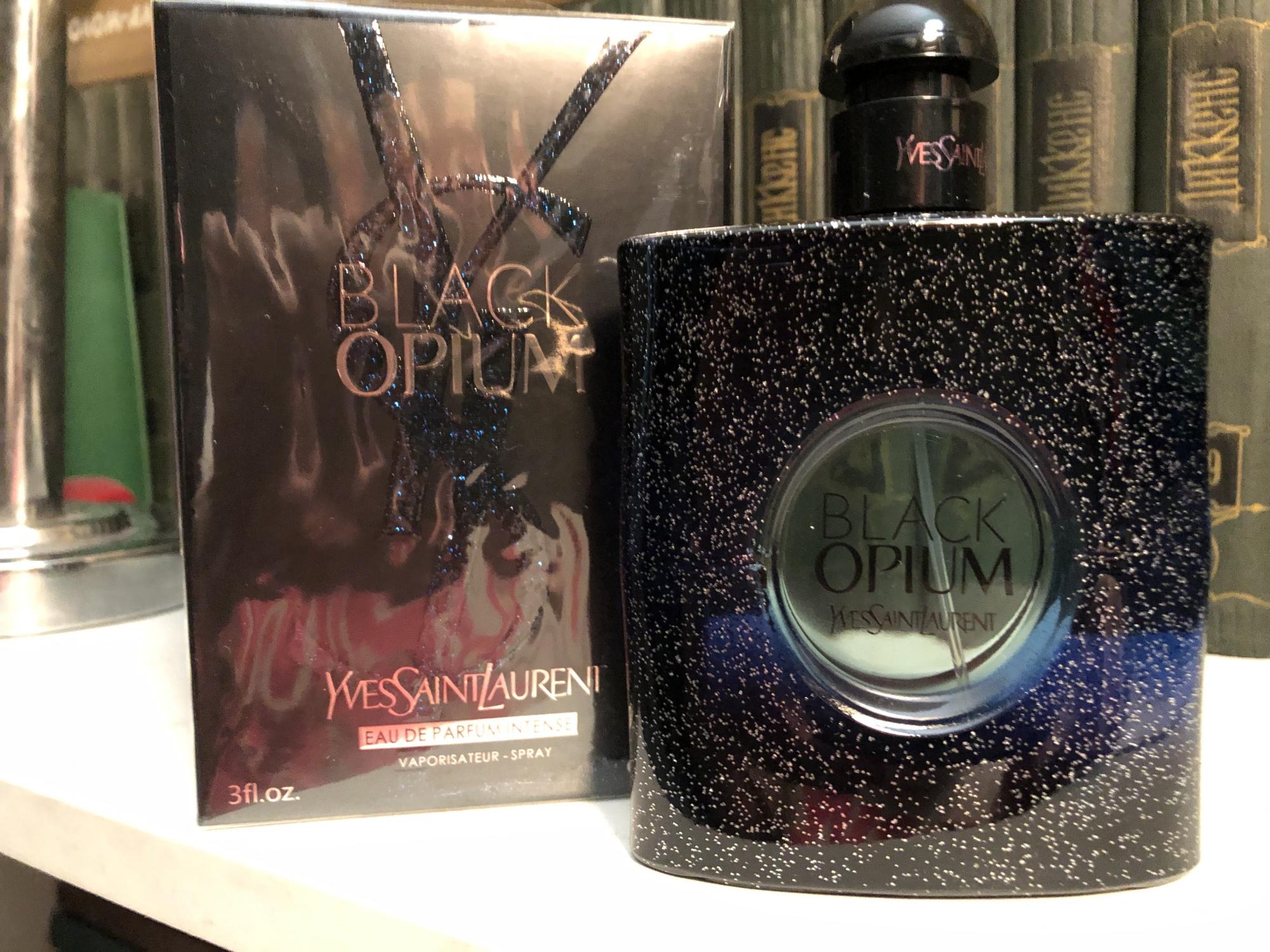 Оригинал духов блэк опиум. YSL набор Black Opium. Духи Black Opium Yves Saint Laurent разновидности.