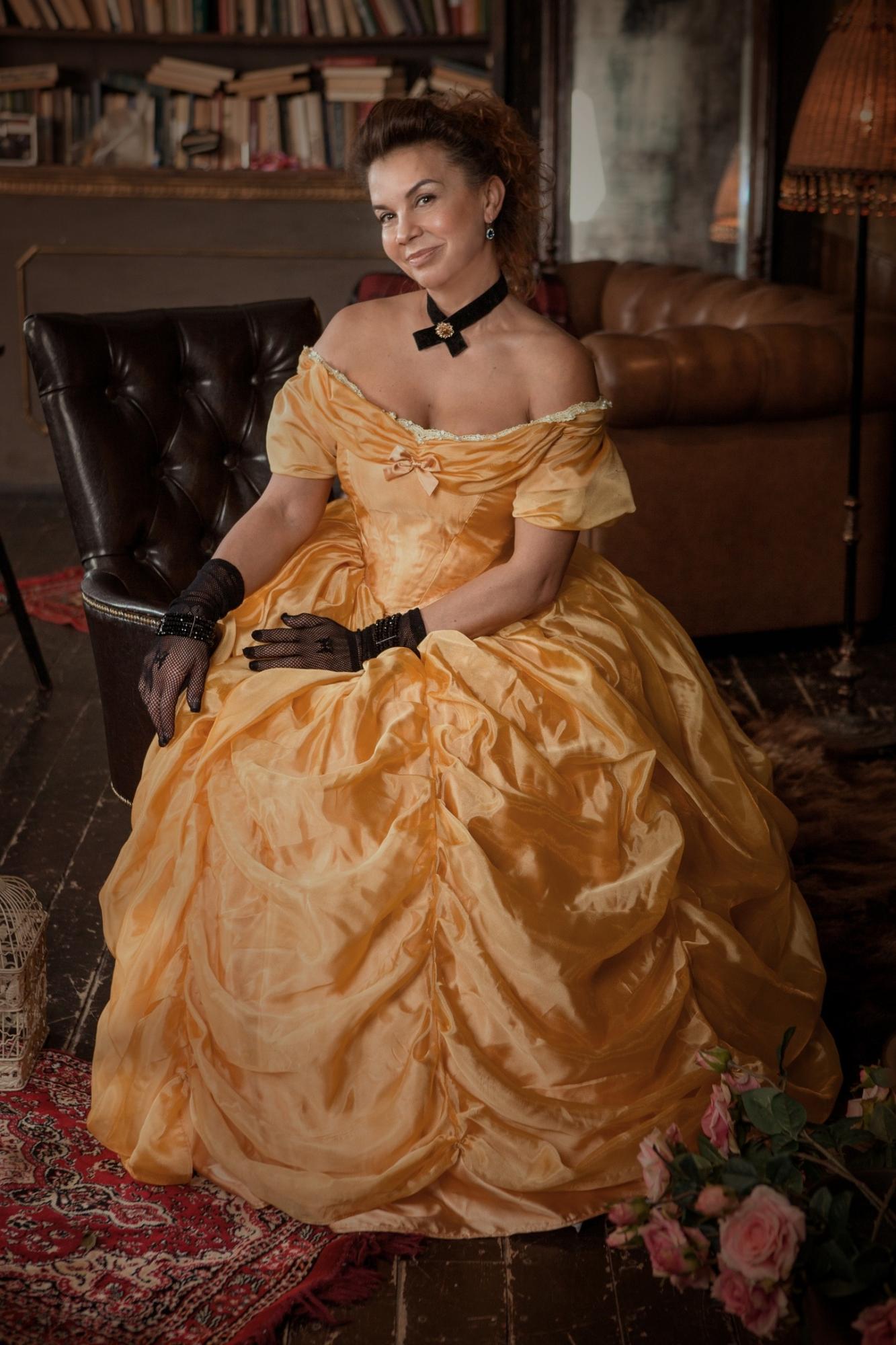 Синее бальное платье 19 века. Прокат бальных. Бальное платье для девушки. Прокат бальных. Современные бальные платья.