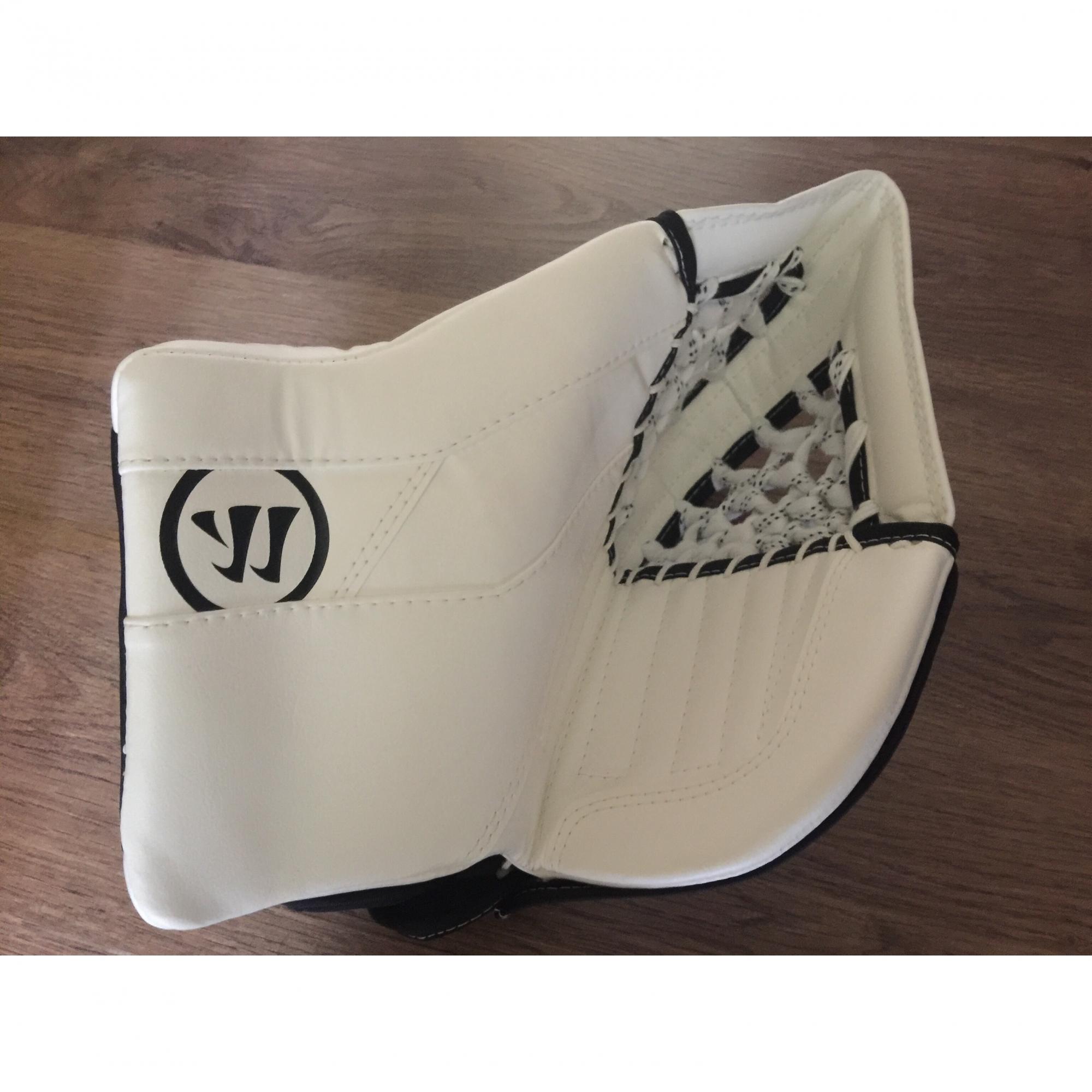 Ловушки и блины warrior. Вратарская ловушка ccm leongo nhl. Ловушка варриор g5. Ловушка jr. Ловушка jr.