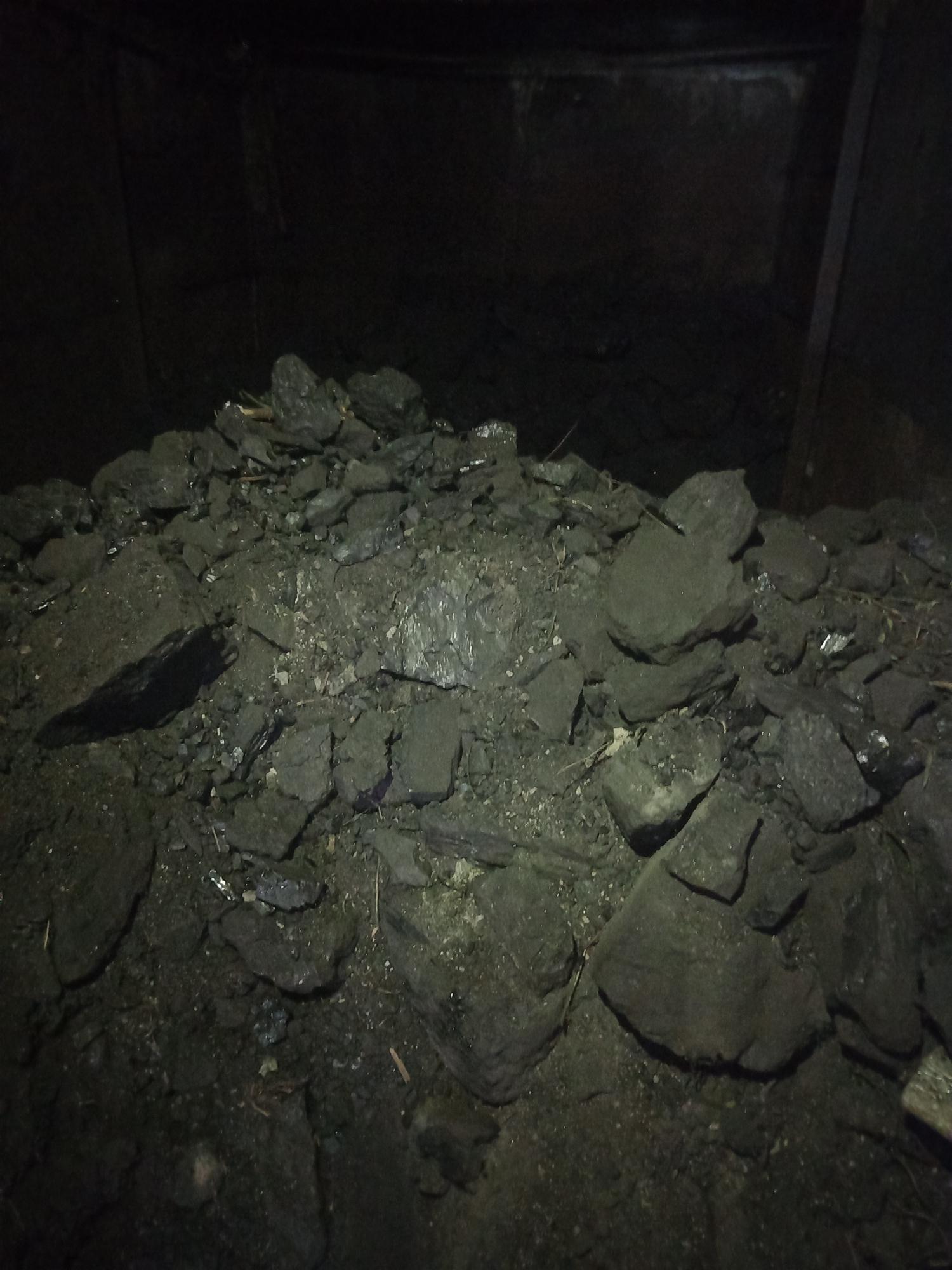Продам уголь сортовой 5 тонн самовывоз - фотография № 1