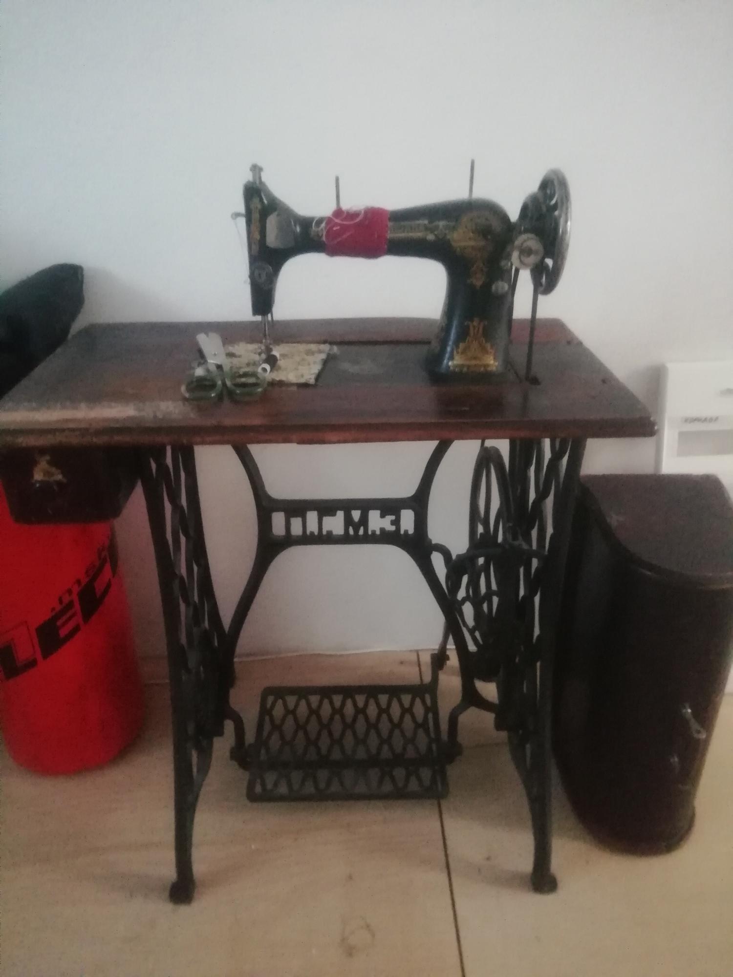 скупка швейных машинок б у. скупка швейных машинок б у. швейная машина singer 1904г. пмз 1 швейная машинка. зингер пмз с7084956.