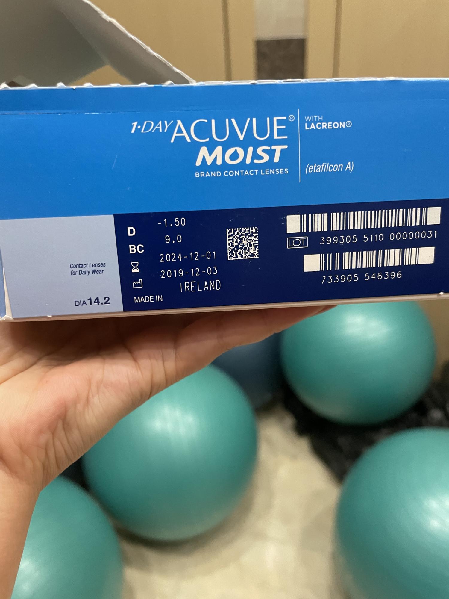 Линзы acuvue moist 180. Acuvue moist 180.