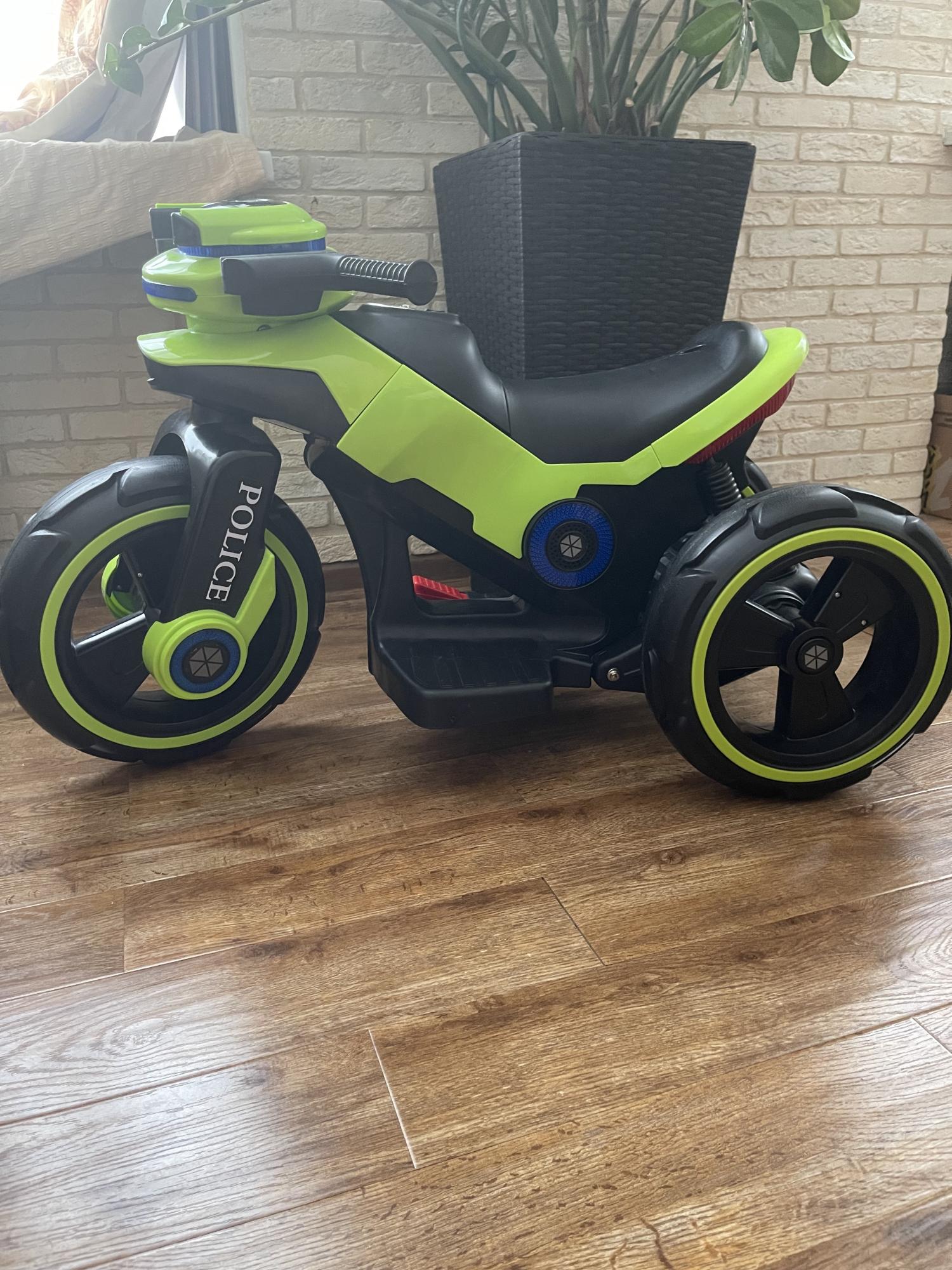 Квадроцикл электромобиль citycar Triscooter Django el ev