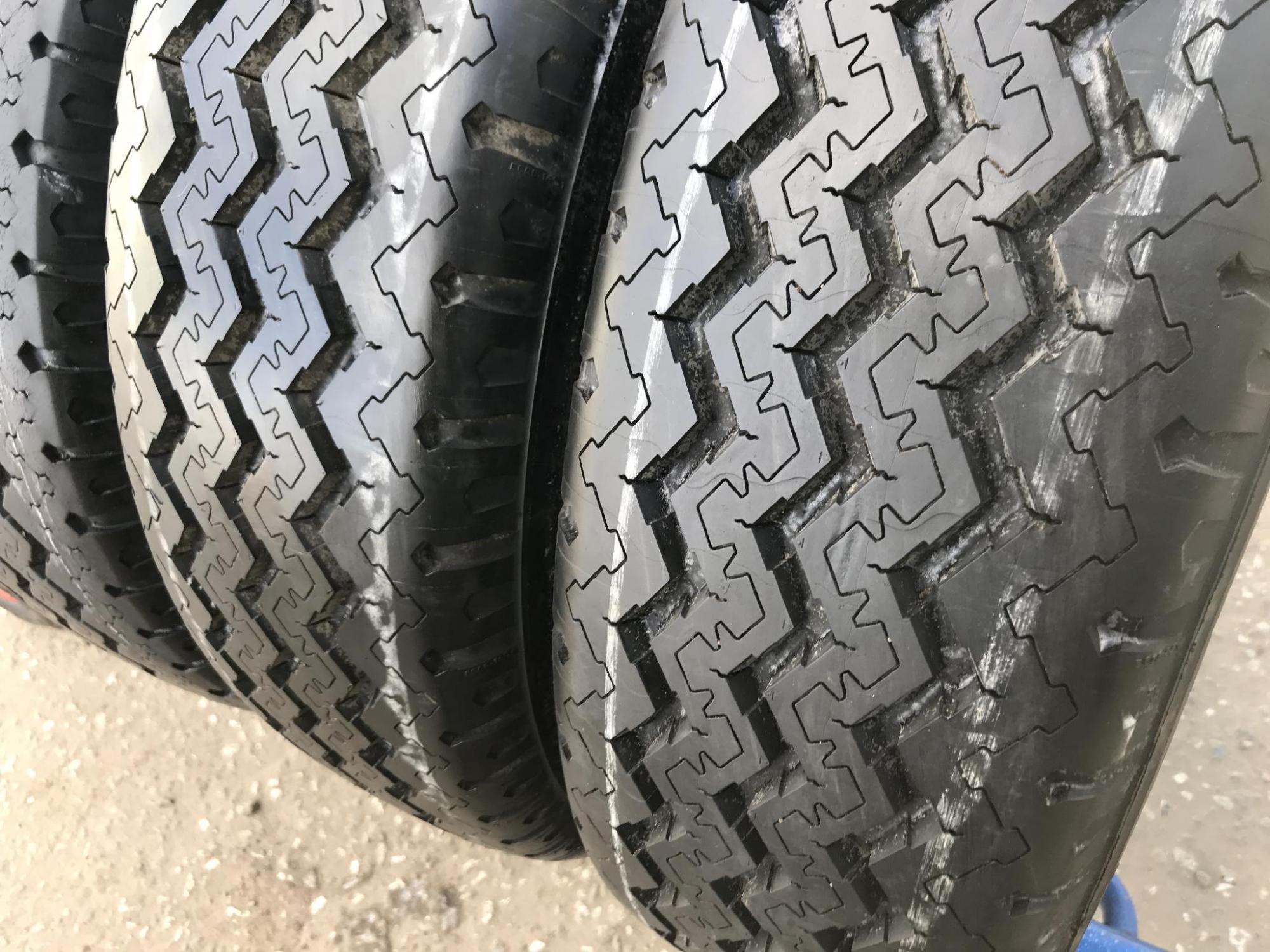 215 75 r16c. Michelin Terrain 215/75/15. 215 75 16с.б.у. 227 75 16 С. 215 75 R15 'это 28 или 29.