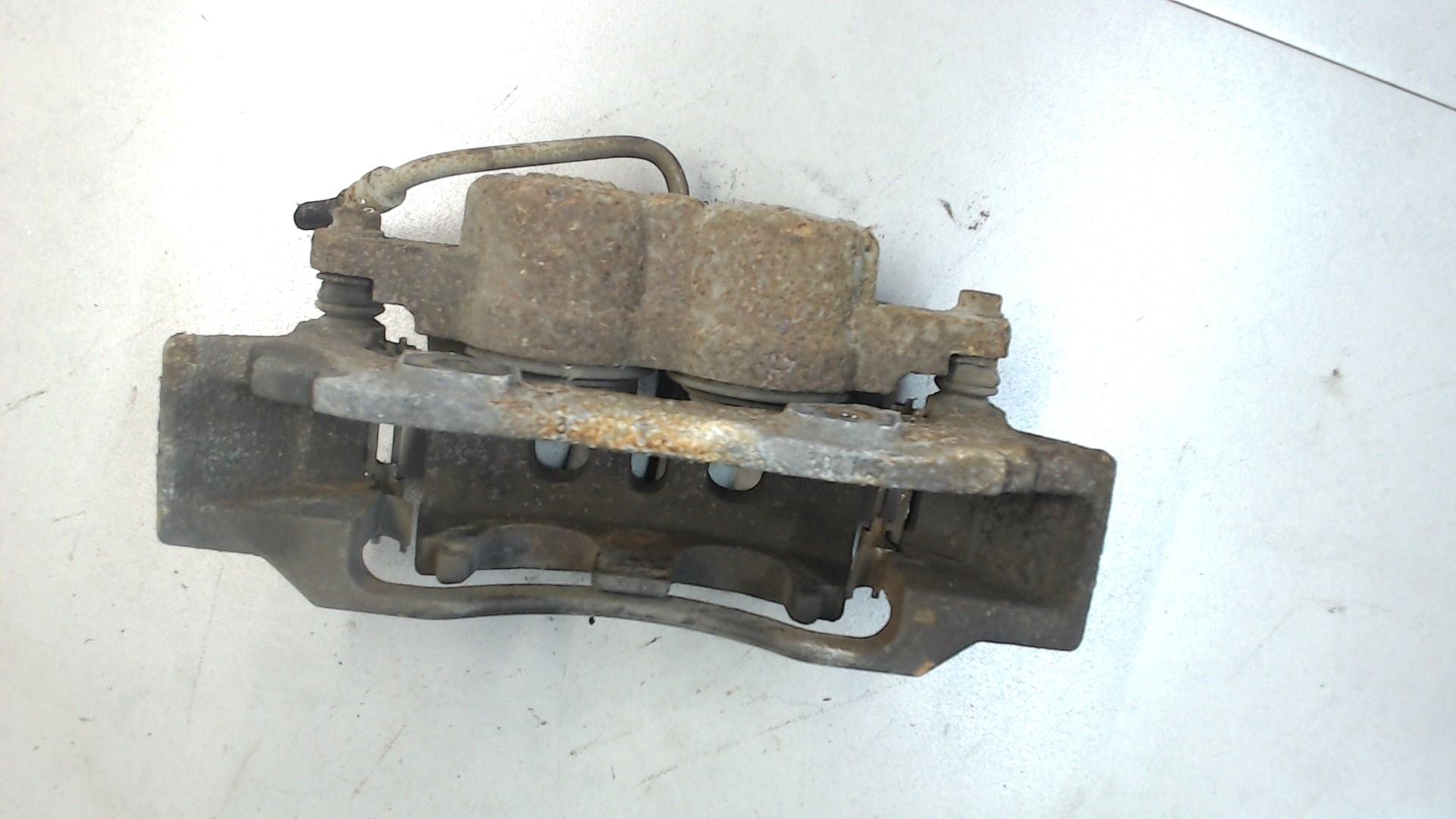 68033135aa chrysler деталь. Колодки chrysler 300c. Суппорт крайслер. Дисковые тормоза зад додж караван. Суппорт крайслер.