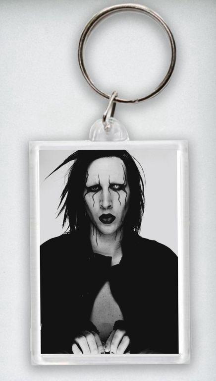 Мэрилин мэнсон удалил. Marilyn Manson фигурка. Мэрилин мэнсон матрица. Мэрилин мэнсон сыны анархии.