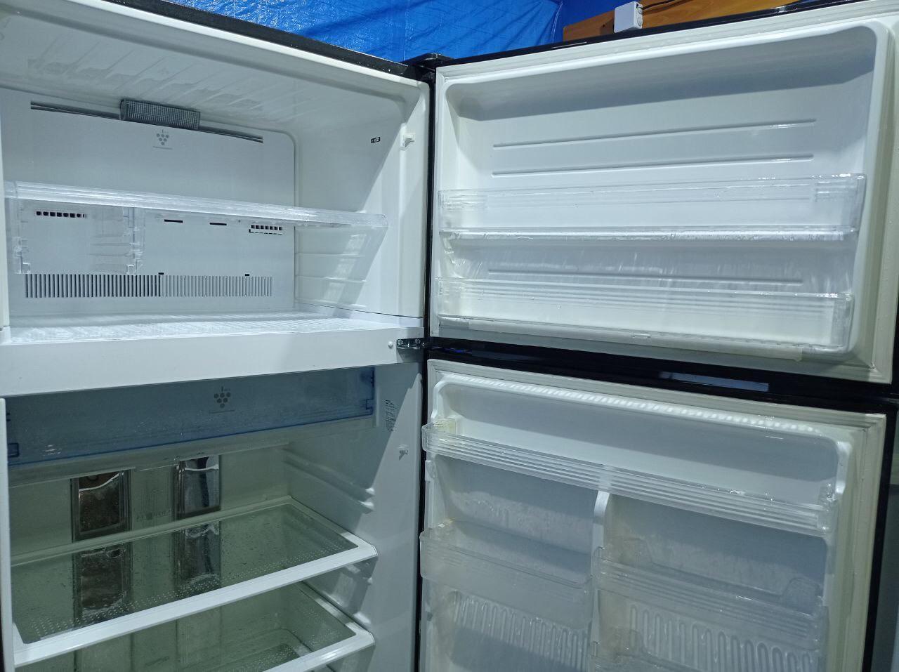 Полка в морозильную камеру холодильника sharp