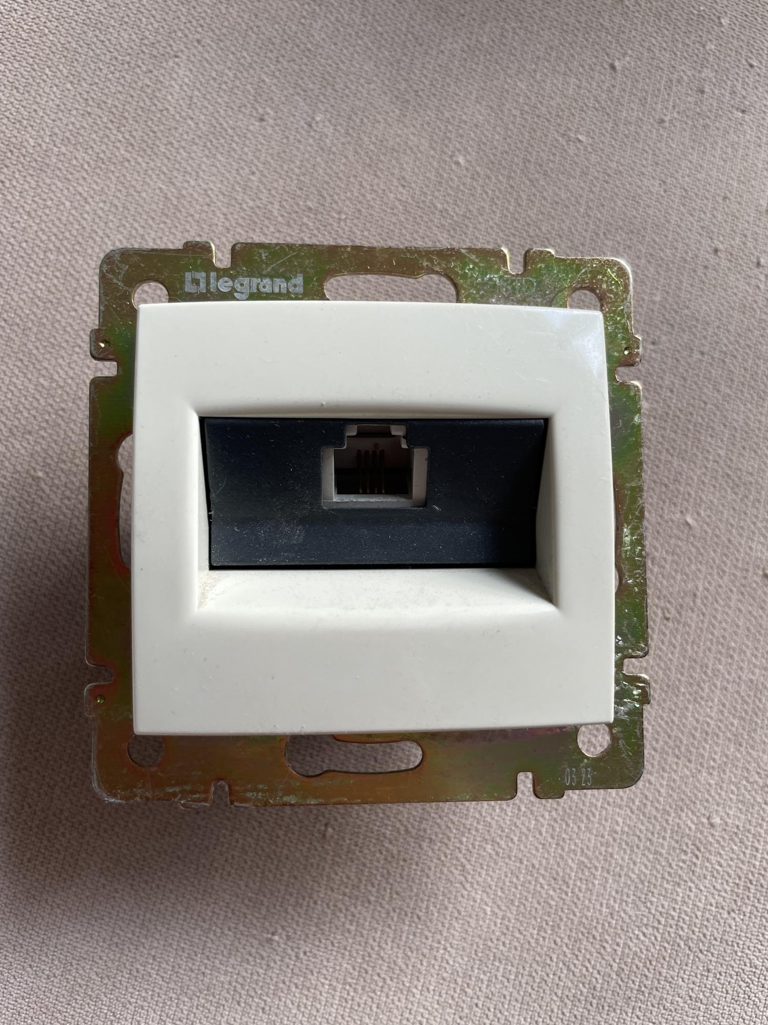 Розетка для телефона купить в Москве, цена 100 руб. | Объявления о ...