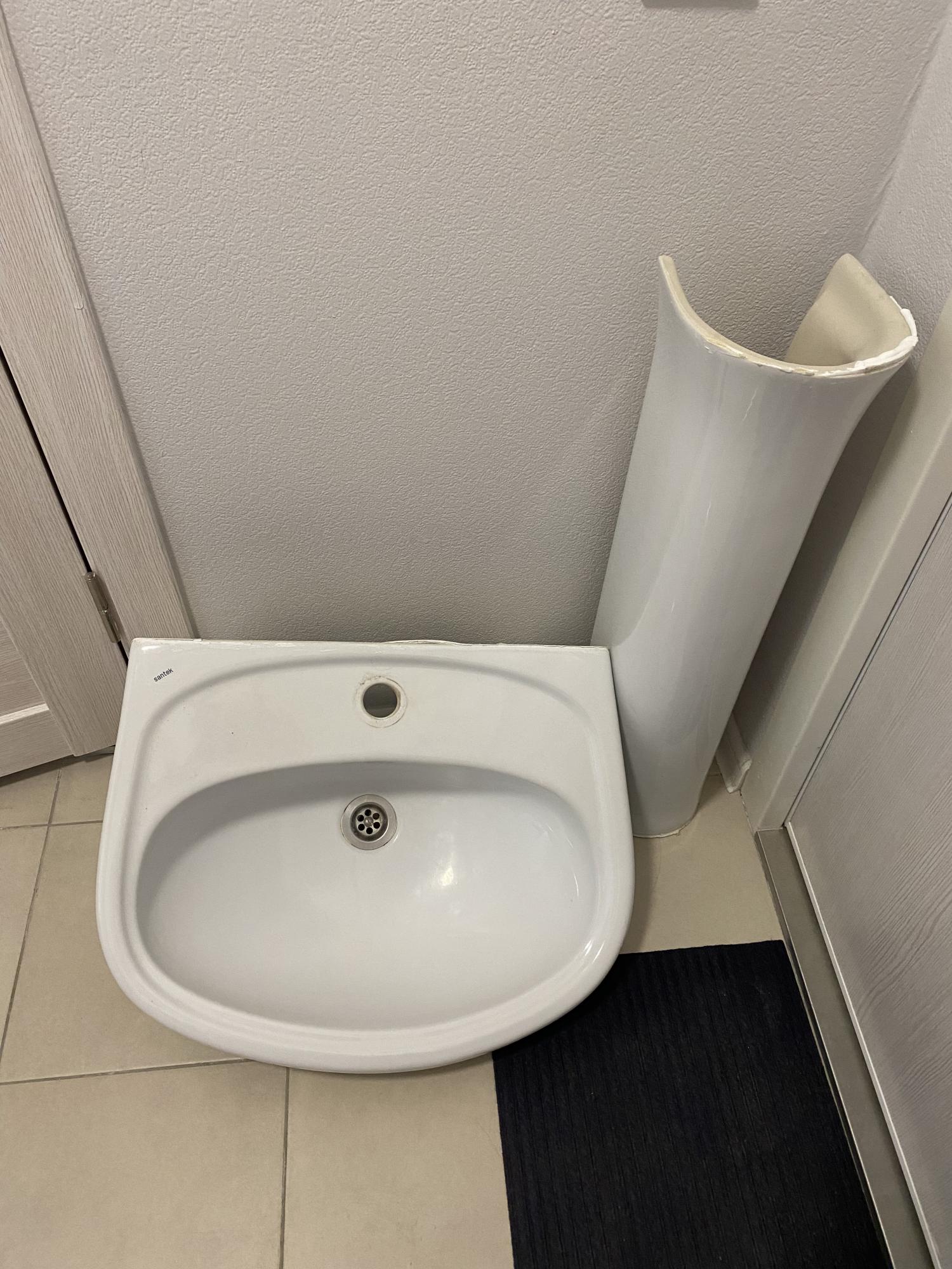 Раковина с пьедесталом Santek купить в Москве, цена 700 руб ...