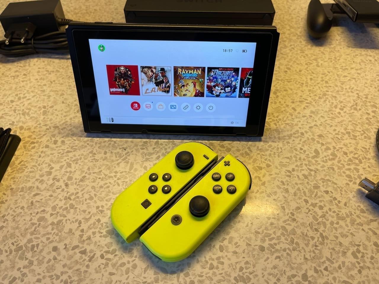 Nintendo Switch 2 ревизия+200 игр, полный комплект купить в Москве ...
