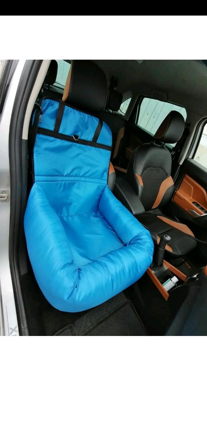Автокресло для животных