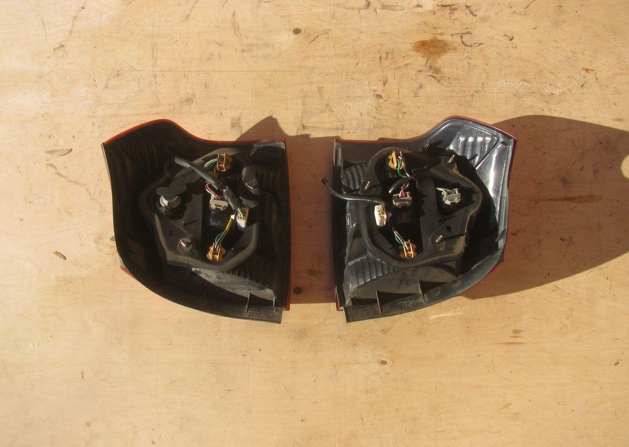 818800t010 toyota фонарь